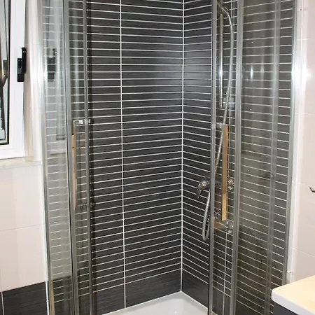 Апартаменти With Parking Space - 21911 *