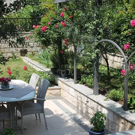 Апартаменти With Parking Space - 21911