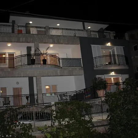 With Parking Space - 21911 Daire *