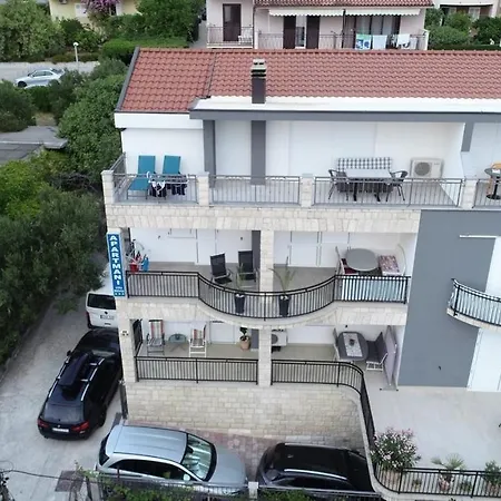 With Parking Space - 21911 * Makarska