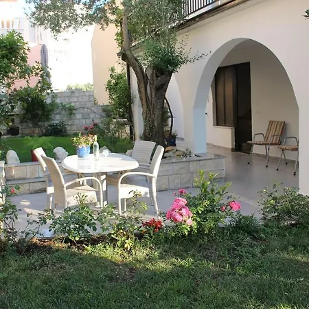 With Parking Space - 21911 Apartman