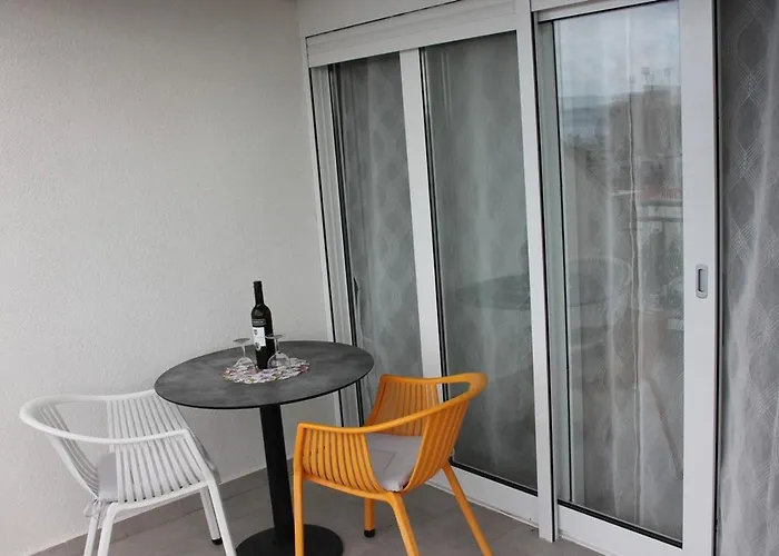 With Parking Space - 21911 Makarska