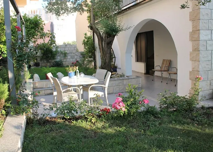 With Parking Space - 21911 Apartman