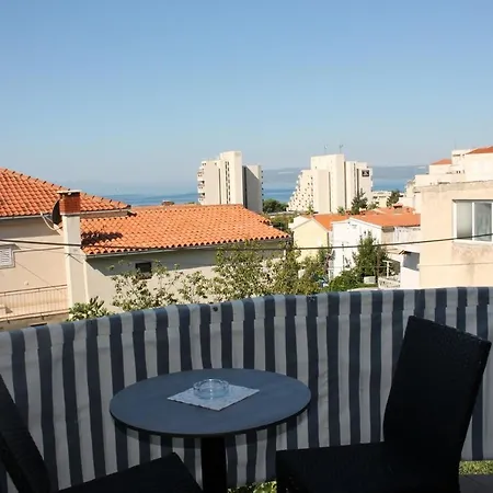 With Parking Space - 21911 Makarská