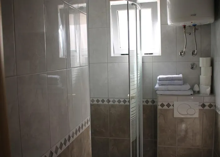 With Parking Space - 21911 马卡尔斯卡